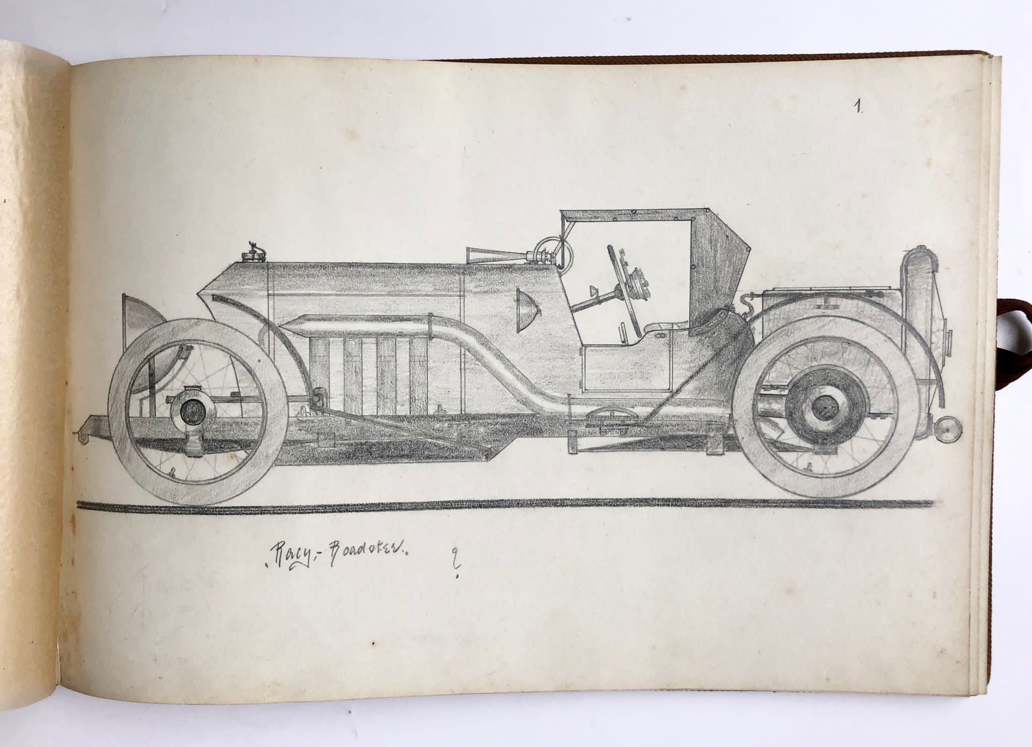 [Sketchbook cars, drawings of automobiles 1916] Schetsboek met 23 potlood-tekeningen, elk 17x27 cm., van zij-aanzichten van auto's d.d. 1916.
