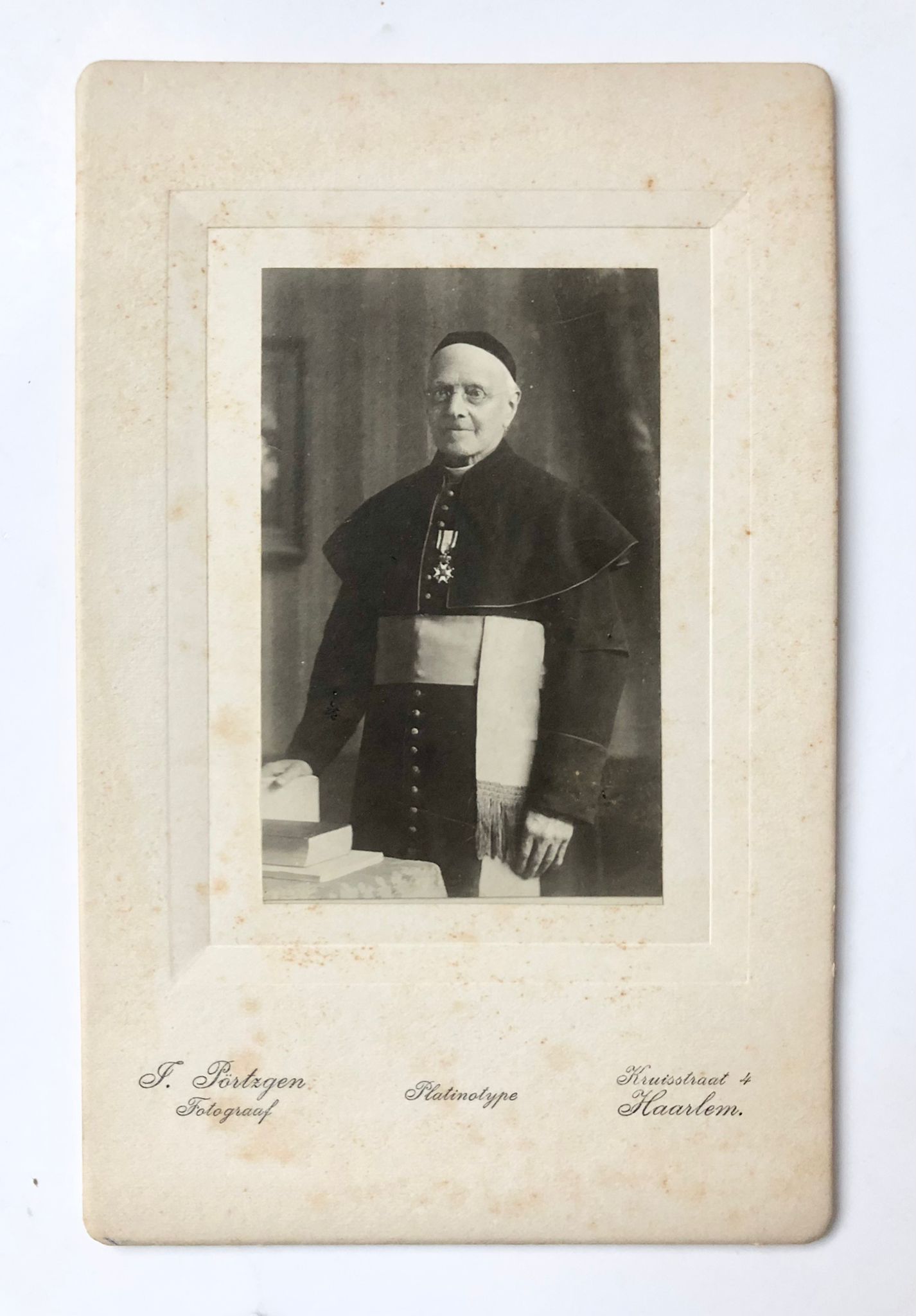 [Photograhy, platinotype, 1907] Photographic portrait, 10 x 7 cm, for the 50 year of priesthood of A.J. Brouwer, 1857-1907, vicaris-generaal in the Roman Catholic church, 1 p.