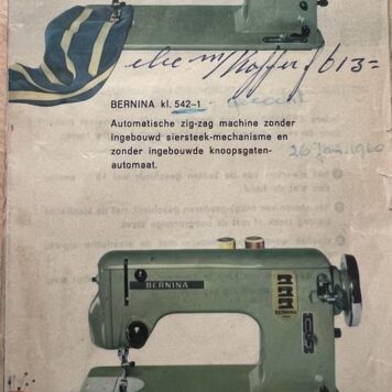 [Brochure sewing machines Bernina ca 1930] Folding brochure of sewing machines, 1 p. ca 1930.