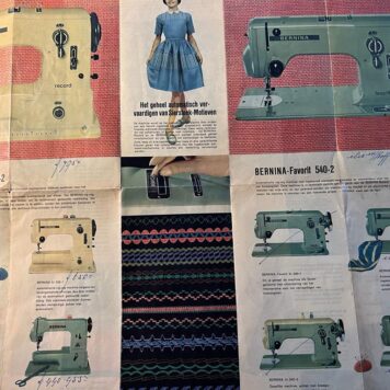 [Brochure sewing machines Bernina ca 1930] Folding brochure of sewing machines, 1 p. ca 1930.