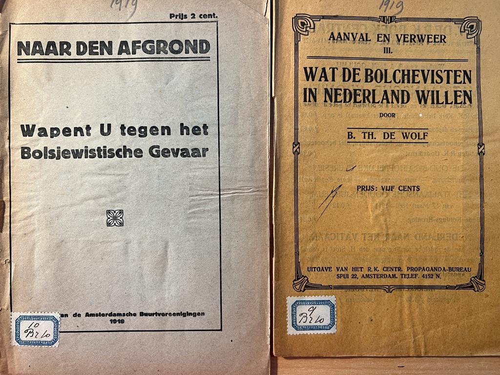 Twee boekjes bolsjevisme 1919.