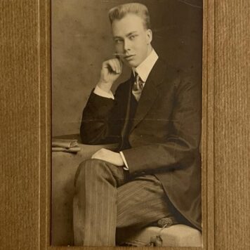 Portrait photograph of G. van der Star 1913, friend of Hendrik van Veen