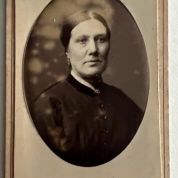 Portrait photo of a lady Vitringa.