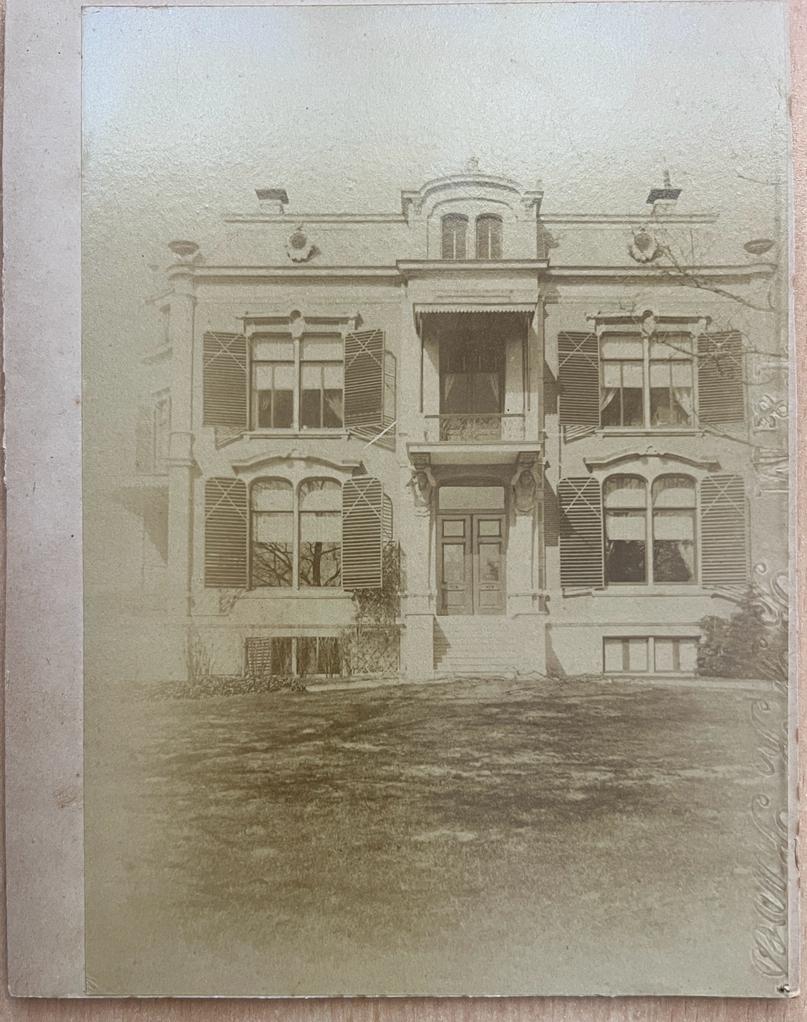  - Photography ca 1900 | Photograph of Wildlust mansion in Lisse, built in 1876 by M. Temminck. .