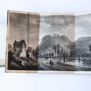 Album amicorum in de vorm van een oblong doosje met losse blaadjes van Keetje Bisschop, met ruim 30 bijdragen uit de jaren 1840-1857.