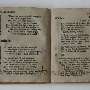 Verzameling van gezelschaps-liederen. Bijeenvergaderd ten dienste van den beschaafden stand. 4e- druk, Dordrecht, J. Zenden, 1836.