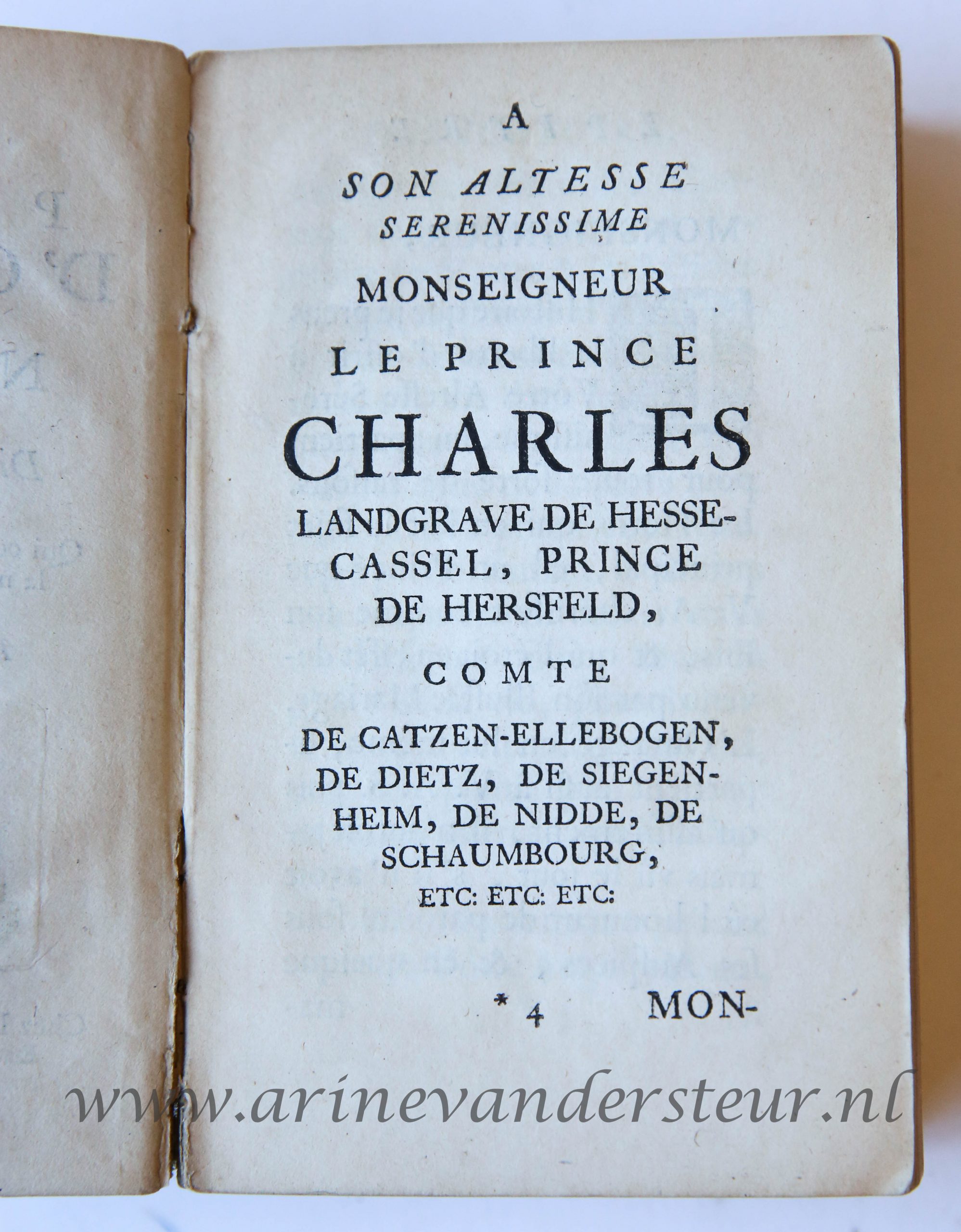 Histoire du Prince d' Orange et de Nassau. 2 delen in 1 band, Leeuwarden, Halma, 1715, (24)+252+(6)+(2)+306+(10) pp.