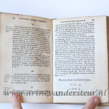Tractaet van testamenten, codicillen, legaten ende andere acten van uyttersten wille, als mede van de testamentaire actien, mitsgaders van de legitime, falcidie ende trebellianique portien. Rotterdam, B. Wagens, 1656 [gebonden met:] Tractaet van testamentaire actien, Rotterdam, B. Wagens 1656 [gebonden met:] Playdoy nopende de schaden ende interesten door eender die valschelijck beschuldight ende ter torture geleght was ende naderhandt innocent bevonden. Rotterdam, B. Wagens 1648.