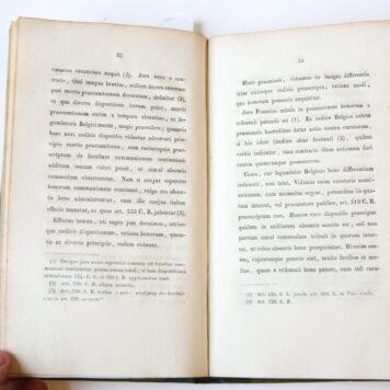 Specimen juridicum inaugurale de praecipuis juris novissimi Belgici et Francici differentiis ratione absentium [...] Utrecht L.E. Bosch 1837.