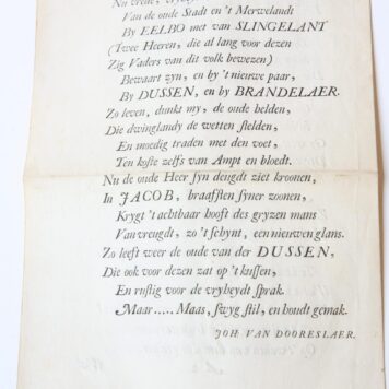 Maas-vreugdt over de verkiesing van den ... heere mr. Jacob Van der dussen tot burgemeester der stadt Dordrecht, den 19 maart 1714. z.p., z.j. Plano [36 x 24 cm], 4 p.