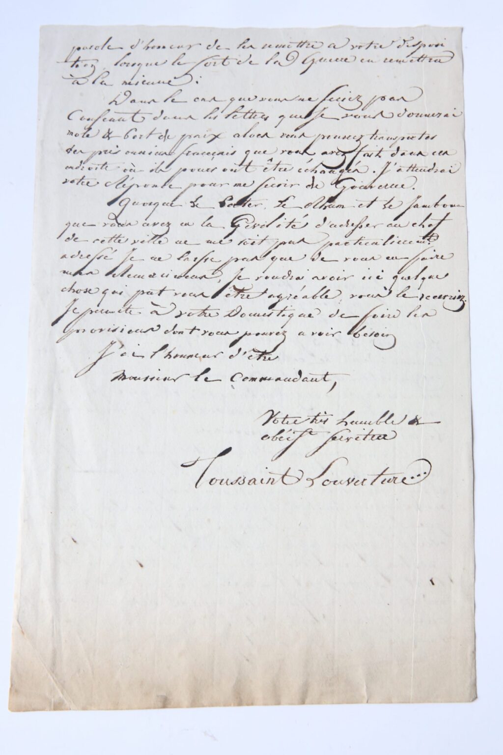 Brief van [P.D.] Toussaint l’Ouverture (1743-1803), general et chef de l’armee de Saint-Domingue, aan Edward Byd Smith, commandant pour S.M.B. le Vaisseau l’Annibal, dd. Cap Francois 10 Nivose l’an 7. Manuscript, folio, 2 p met handtekening van Toussaint l’Ouverture.