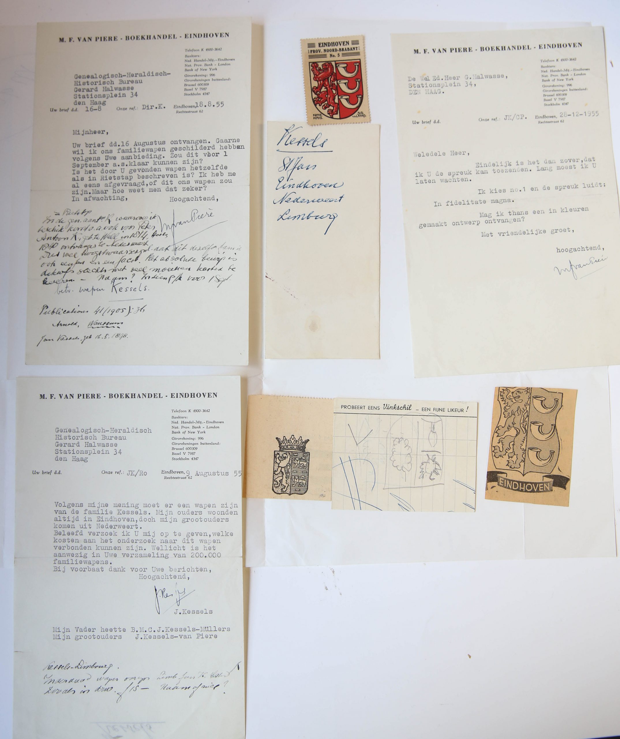  - [Manuscripts 1955] Drie brieven van M.F. van Piere en J. Kessels, d.d. Eindhoven 1955 aan G. Halwasse, betr. familiewapen Kessels. Manuscripten, 3 pag.