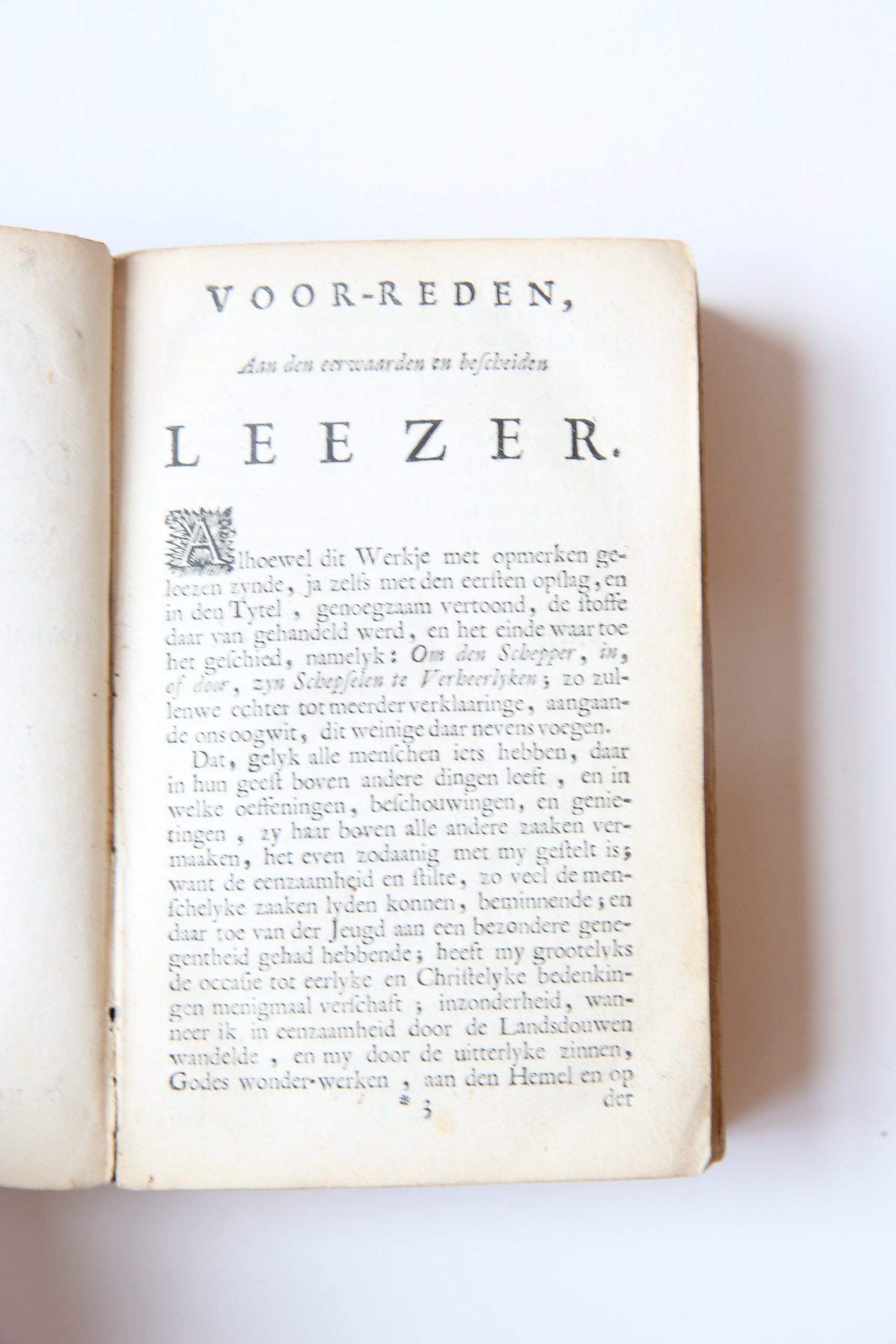 Den Schepper verheerlykt in de schepselen, of Verhandeling van alle geschapene dingen, voorgesteld in zeven zaamenspraaken onder zomerse wandelingen, dienende wyders tot lof van Haarlems vermaakelyke landsdouwen, door Jan Van Westerhoven ... 2de druk, te Amsteldam : Kornelis van der Sys, boekverkooper in de Beursstraat, in de drie Raapen, 1715, (32)+409+(3) pp.