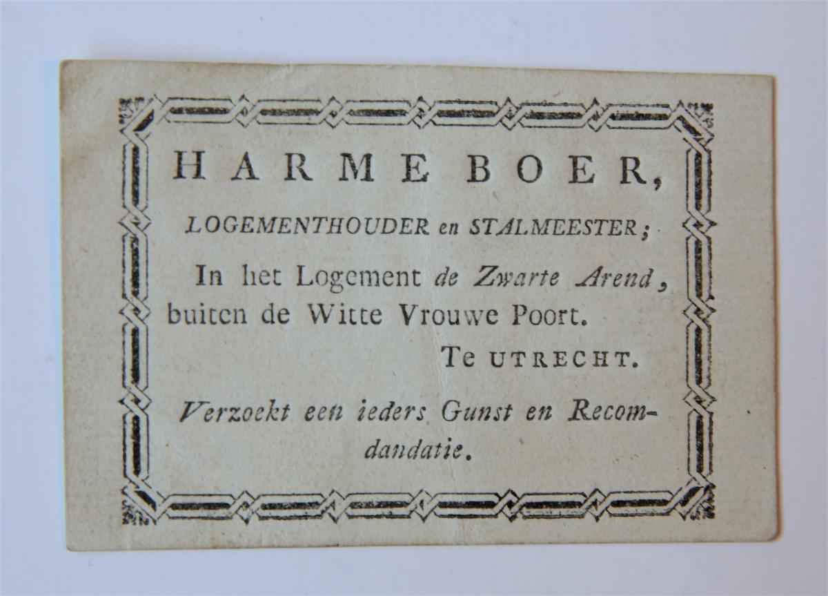  - UTRECHT; HARME BOER --- Gedrukt reclamekaartje van Harme Boer, logementhouder en stalmeester in De Zwarte Arend te Utrecht.